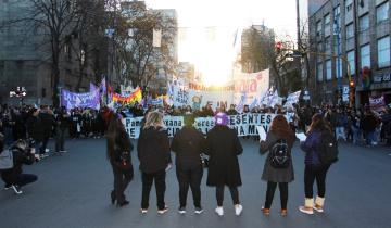 Imagen de Mar del Plata marcha contra la violencia de género luego de los 3 femicidios que hubo en el último mes