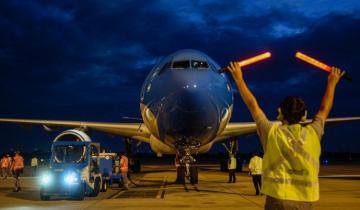 Imagen de Parte otro vuelo de Aerolíneas Argentinas a Moscú para traer más vacunas