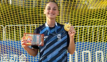 Imagen de Orgullo costero: Giuliana Gamba logró la medalla de oro en los World Games 2025 junto a la Selección Argentina de beach handball
