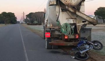 Imagen de Ruta 11: un hombre herido al chocar con su moto contra un camión en Pinamar