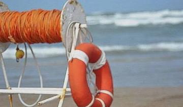 Imagen de Conmoción en Villa Gesell: murió un guardavidas tras efectuarse un disparo en la cabeza en la playa