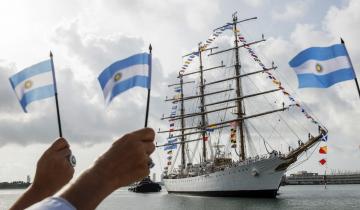Imagen de La Fragata Libertad se despidió de Mar del Plata