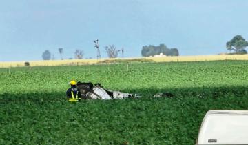 Imagen de Accidente aéreo trágico en Villa Cañás: un avión se estrelló y murieron dos tripulantes