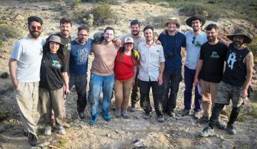 Imagen de Un dolorense en la campaña del CONICET que halló un huevo de dinosaurio perfectamente conservado