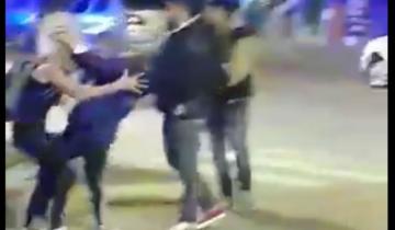 Imagen de Brutal pelea entre dos chicas en Dolores