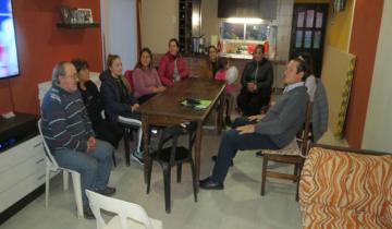 Imagen de Camilo Etchevarren visitó dos barrios