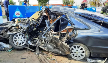 Imagen de Cuatro jóvenes murieron luego del choque de su auto contra un árbol