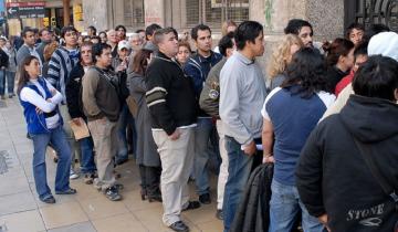 Imagen de Oficial: hay casi dos millones de desocupados en Argentina según el INDEC