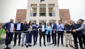 Imagen de Kicillof visitó Castelli para una catarata de inauguraciones en medio de la interna peronista