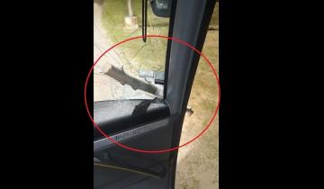 Imagen de Violento ataque a un colectivo de la empresa Costa Azul en la Ruta 11