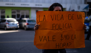 Imagen de La Policía Bonaerense continúa hoy los reclamos en varios puntos de la Provincia