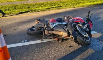 Imagen de Tragedia en Ruta 2: murió un motociclista tras un fuerte choque contra un camión