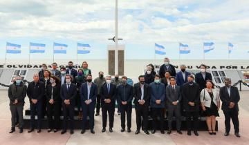 Imagen de Alberto Fernández entrega el crédito Procrear 50 mil y homenajea a los héroes de Malvinas