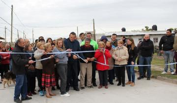 Imagen de Se inauguraron otras cuatro cuadras de pavimento en Dolores