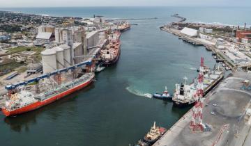 Imagen de Paros combinados de trabajadores portuarios complican a puertos bonaerenses