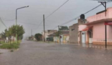 Imagen de Más de 20 viviendas inundadas, evacuados y calles anegadas en Castelli