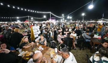 Imagen de Mar Chiquita: fechas, artistas y todo lo que hay que saber de la Fiesta Regional de la Empanada Costera 2026