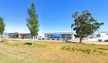 Imagen de Furia en General Madariaga: destrozó tres camionetas 0 km de una concesionaria con un palo de golf