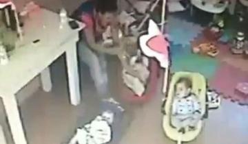 Imagen de Video: escalofriante maltrato a una bebé de 4 meses en una guardería de La Plata