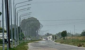 Imagen de ¿A qué se debe el manto de polvo y humo que reduce la visibilidad en varios distritos de la Región?