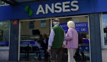 Imagen de ANSES: anunciaron un 21% de aumento para jubilaciones y tres refuerzos para los haberes mínimos