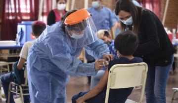 Imagen de Ya son más de 100 mil los niños y niñas de entre 3 y 11 años vacunados en la provincia