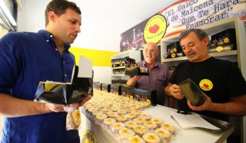 Imagen de Ser exitoso en plena crisis: de vender alfajores en la calle a hacerlo para miles de clientes