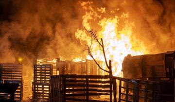 Imagen de Partido de La Costa: convocan a una campaña solidaria para dos familias que perdieron todo en el incendio de sus viviendas