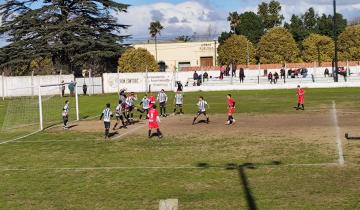 Imagen de Liga Dolorense de Fútbol: Dolores y Sarmiento, finalistas